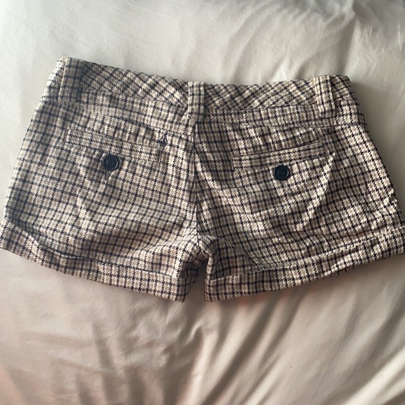 Volcom plaid shorts - Picture 3 of 5